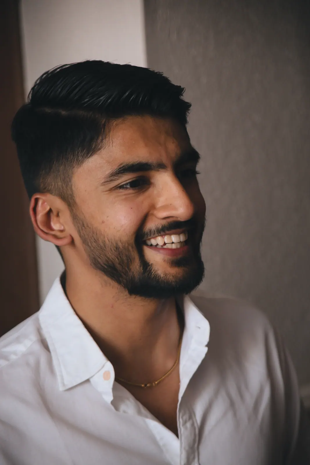 Portrait de Manan souriant