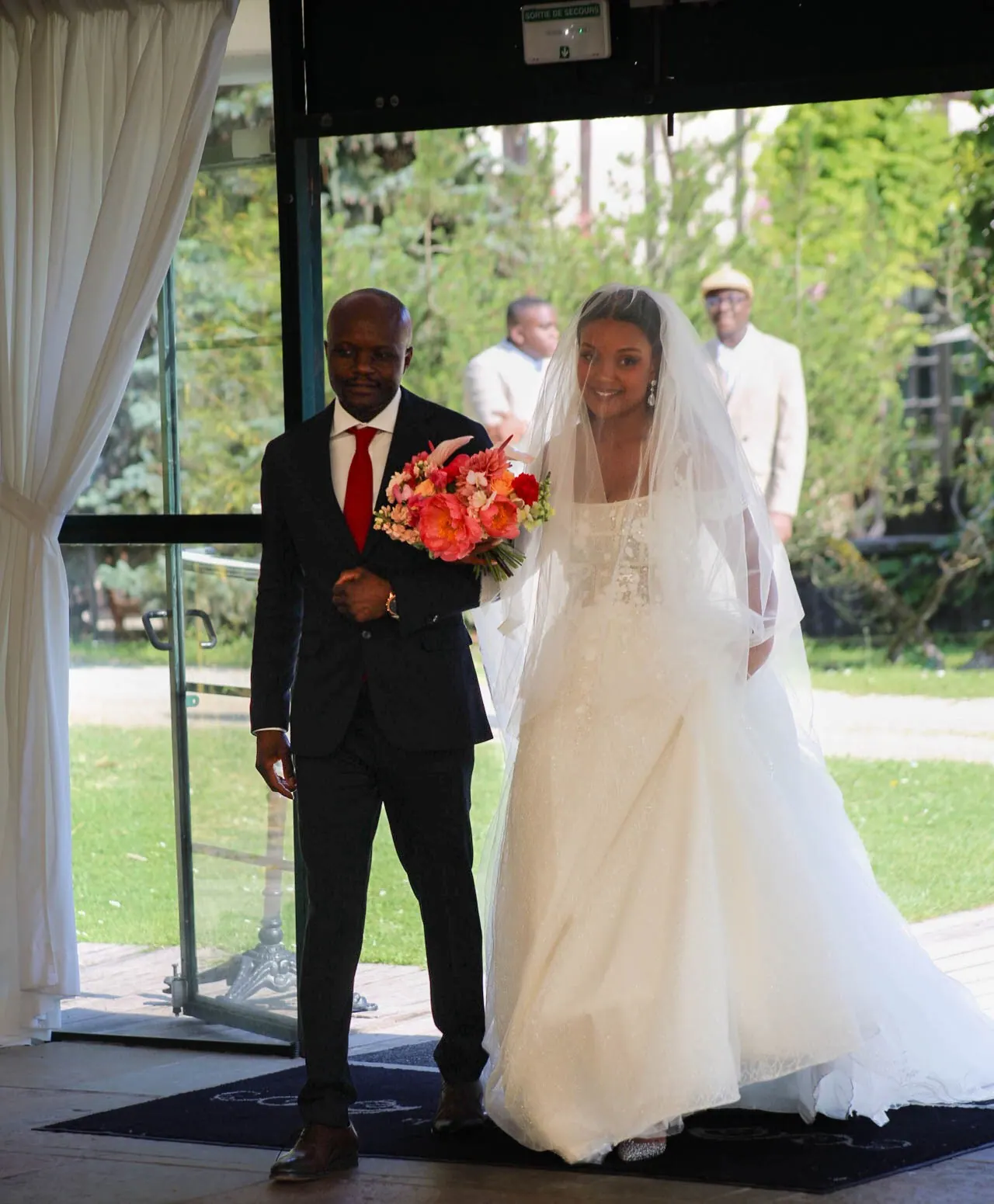 Entrée de la mariée sous la verrière